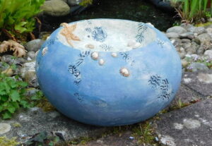 Round Pebble Pool